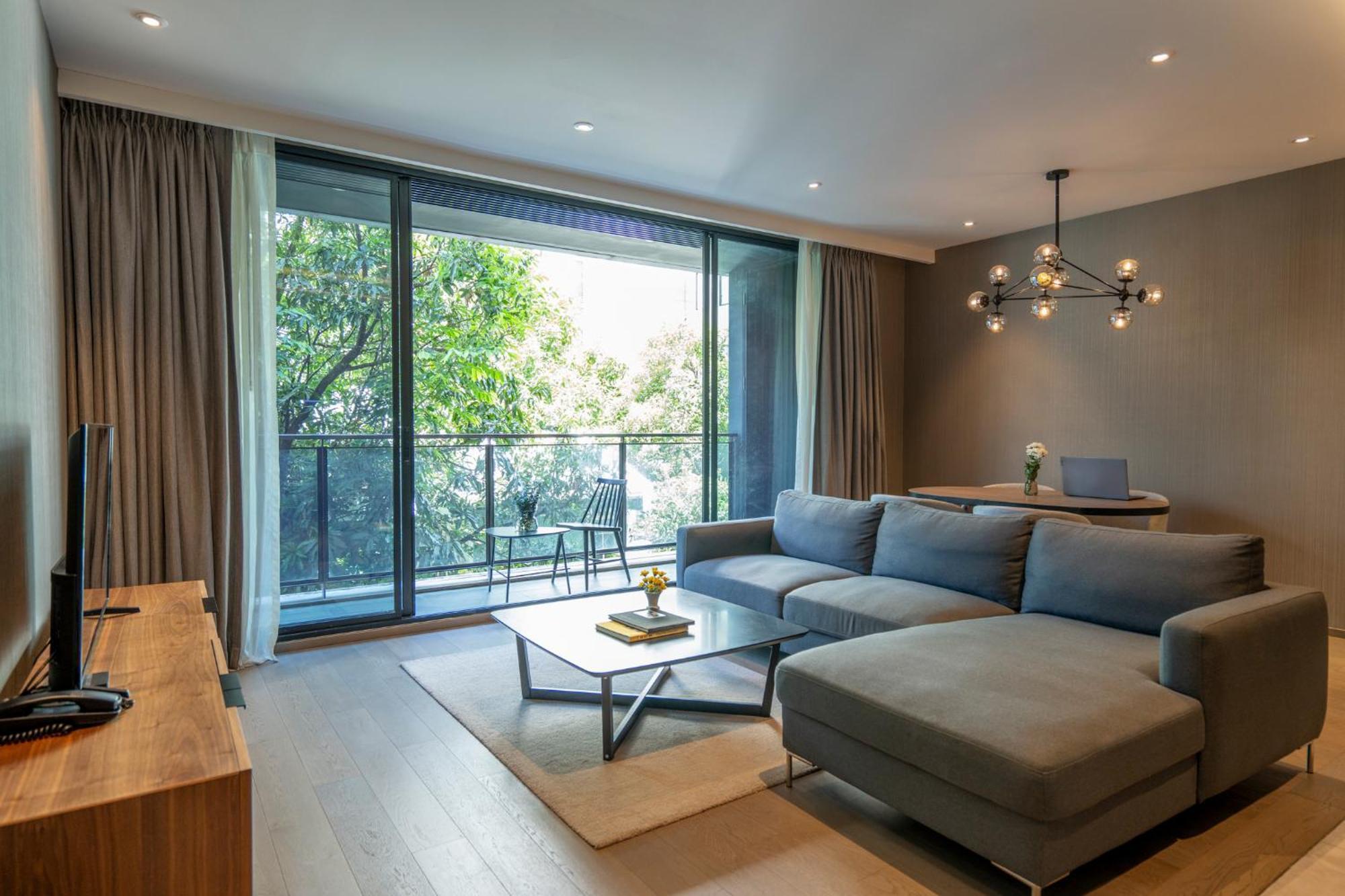 Walton Suites Sukhumvit Bangkok Exterior photo