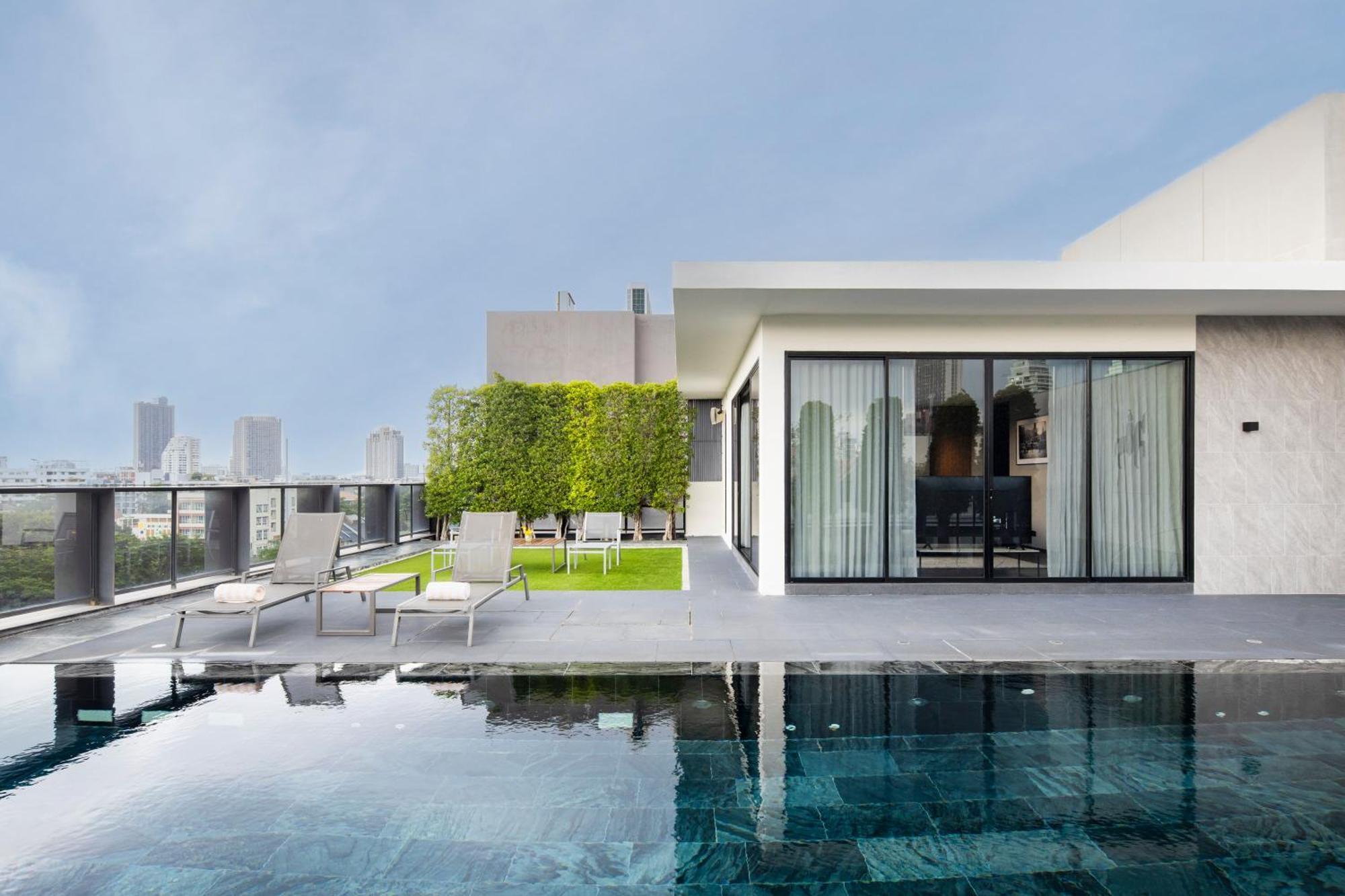 Walton Suites Sukhumvit Bangkok Exterior photo