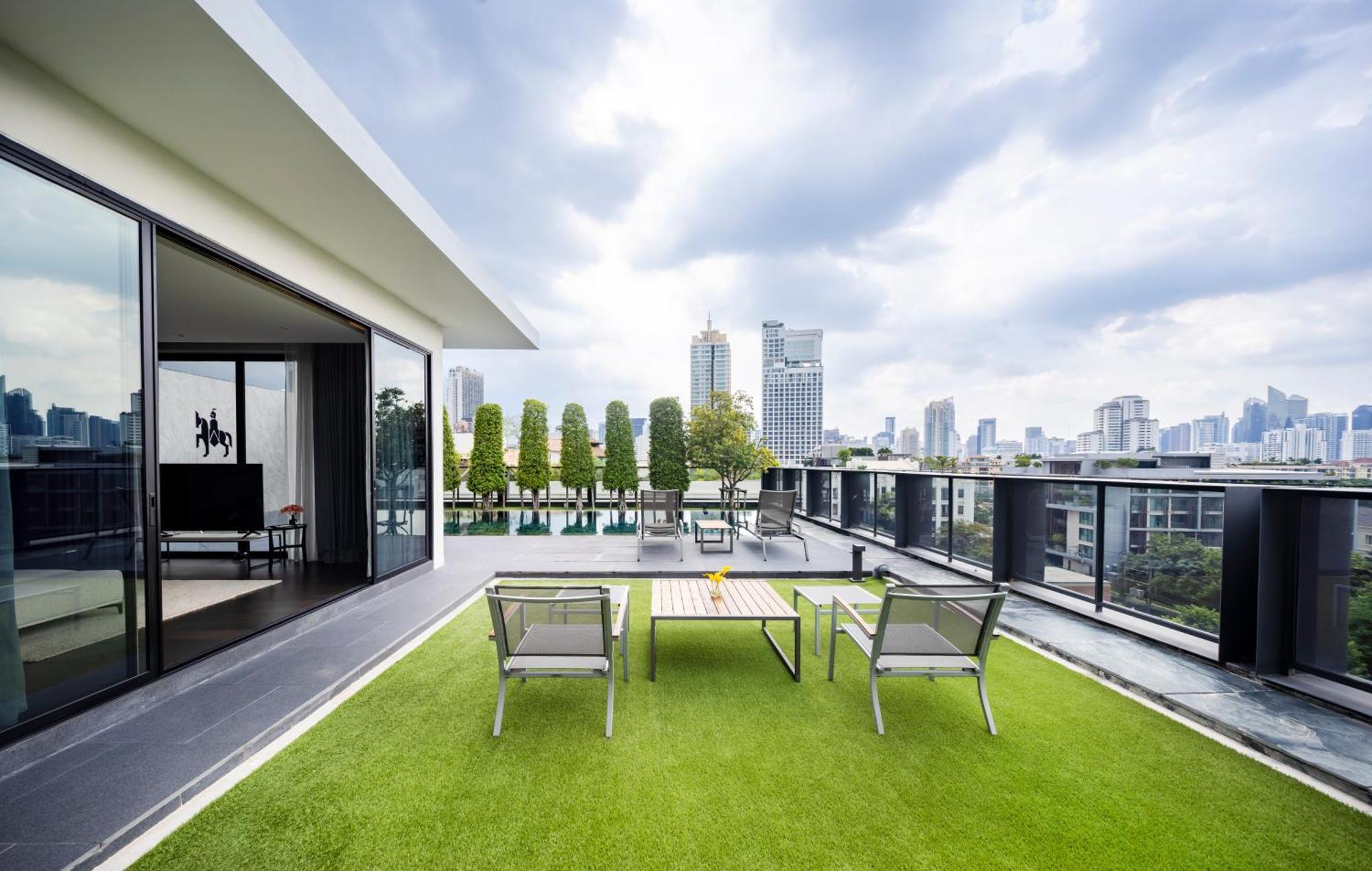Walton Suites Sukhumvit Bangkok Exterior photo